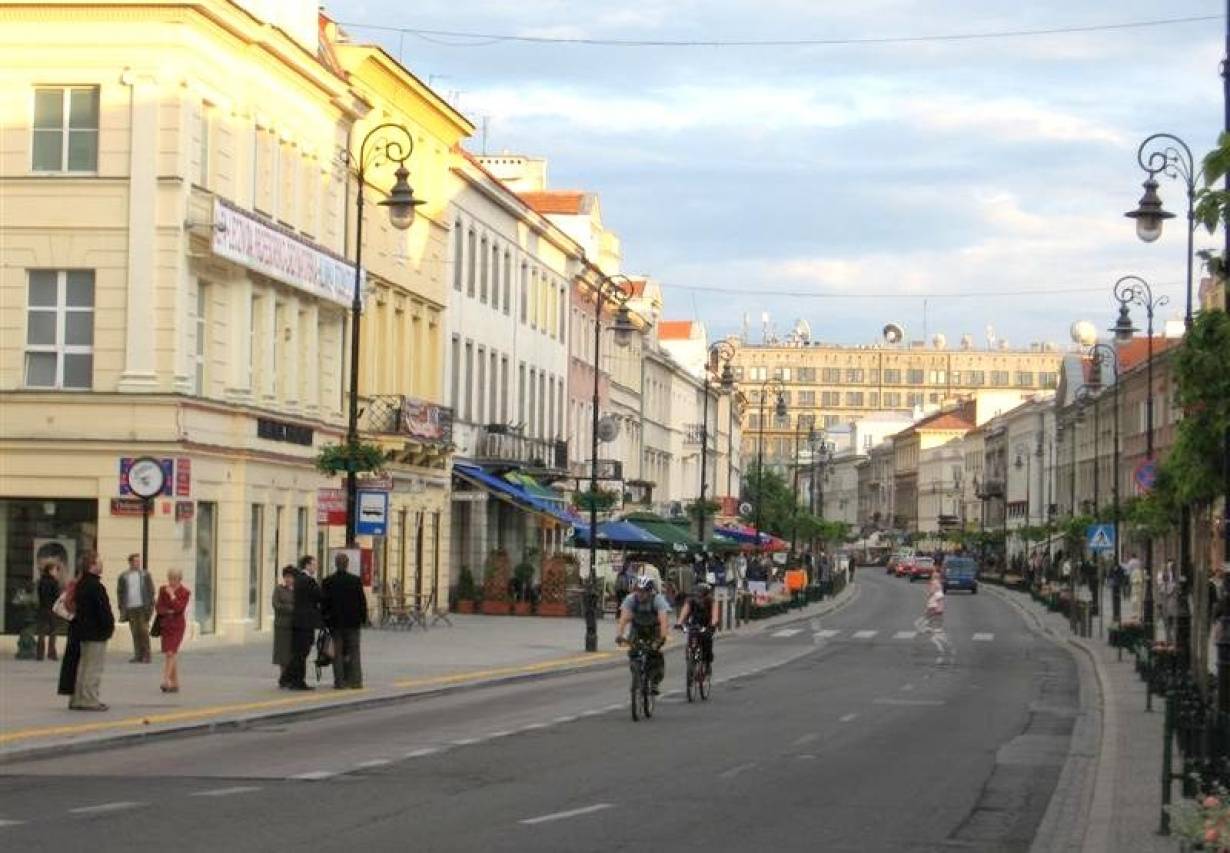 Nowy Świat najdroższą ulicą handlową w Polsce