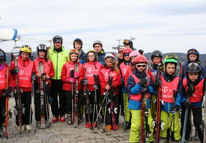 Dzieci z Fundacji Dorastaj z Nami na nartach z Prezydentem