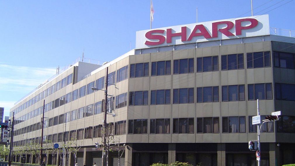 Sharp startuje ze sprzedażą smartfonów w Polsce