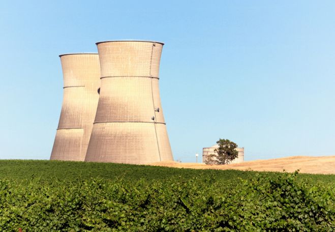 Coraz więcej osób chce pracować w energetyce jądrowej. Pierwsza elektrownia stworzy kilka tysięcy nowych miejsc pracy